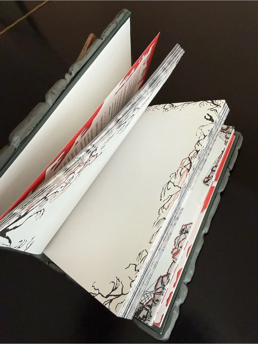 Vampires The Journal 3-D Running Press